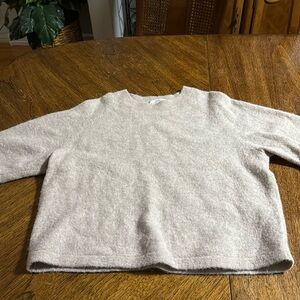 Short sleeve Beige/tan sweater